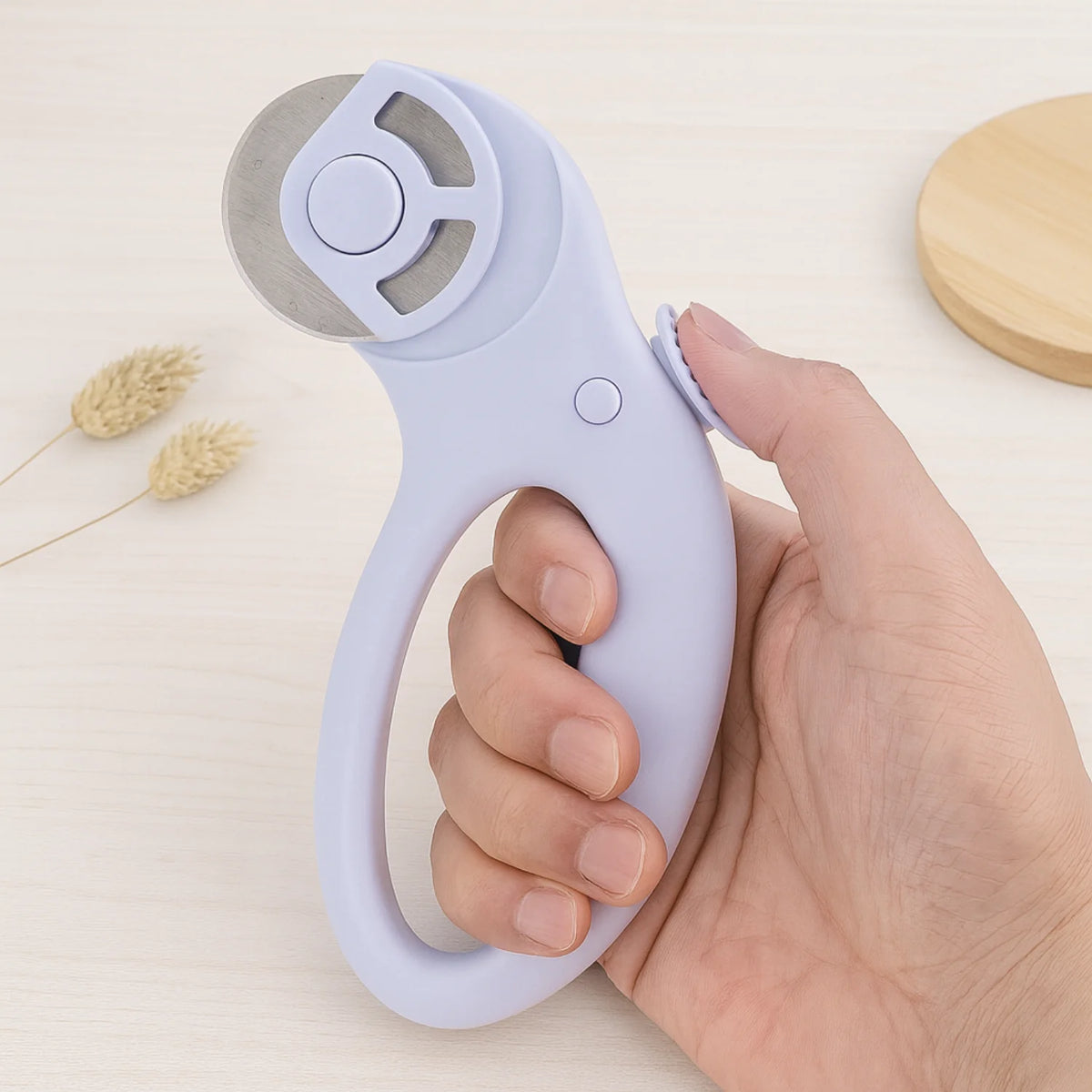Rotary Cutter For Cricut Vinyl,Ergonomic Handle for Fabric,Leather,Quilting,Patchworking,Sewing Crafting Tool (Rotary Trimmer)
