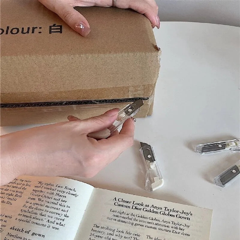 Folding Utility Knife Box Cutter for Cardboard Boxes Art Knife Utility Minimalist Office Paper Cutting Knife Desktop Stationery