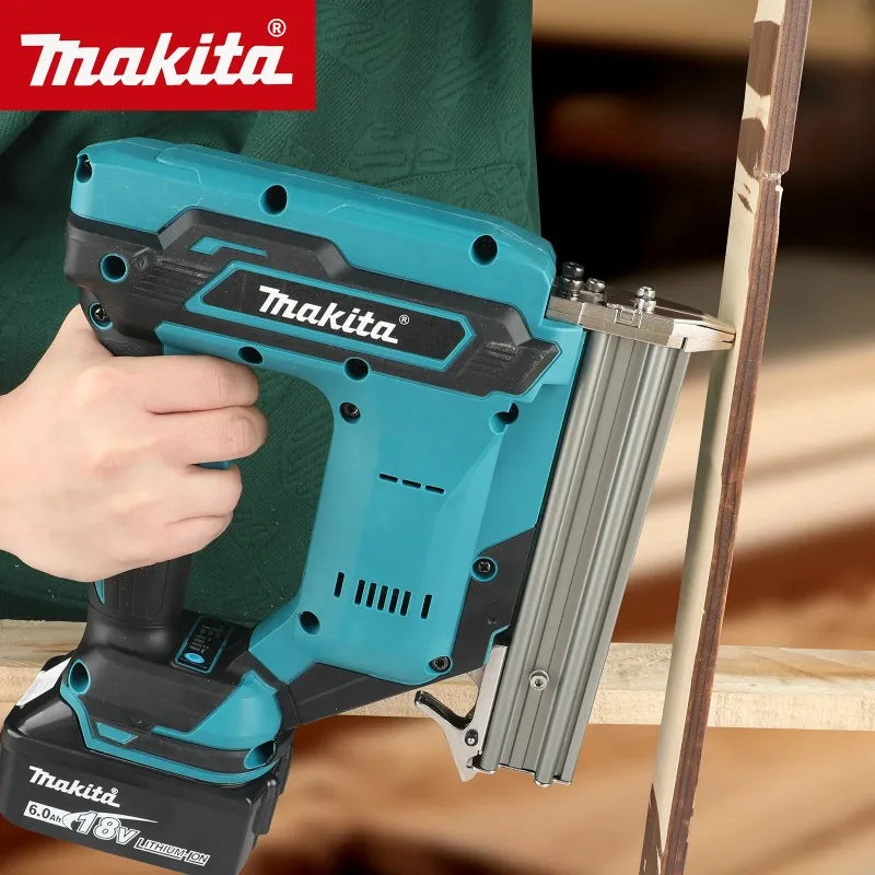 Nail Gun 6.0Ah Battery Tool, Makita 18V Lithium-Ion 100-Nail Capacity,Cordless, Ideal for Flooring, Shelving & DIY Wood Projects