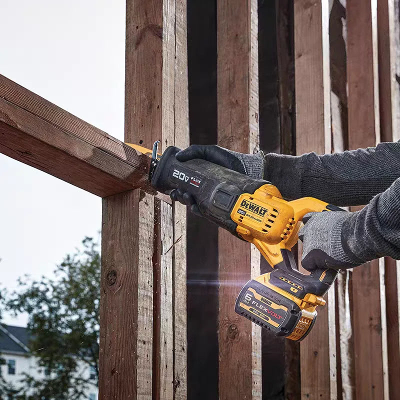 Reciprocating saw - a cordless saw suitable for heavy-duty cutting tasks